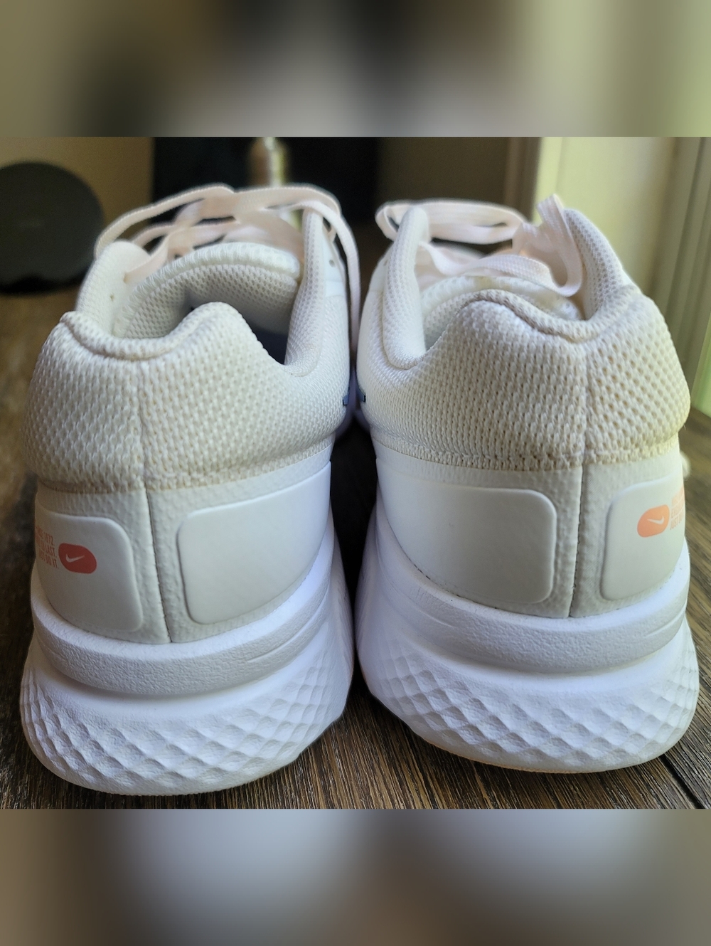 Nike Women's White & Peach Running Shoes - Picture 4 of 10